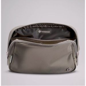 Lululemon Everywhere Belt Bag Large